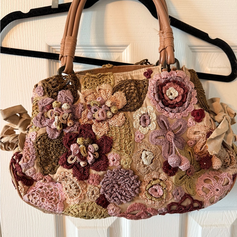 Sarah’s Bag embroidered/ leather handbag - Picture 2 of 13